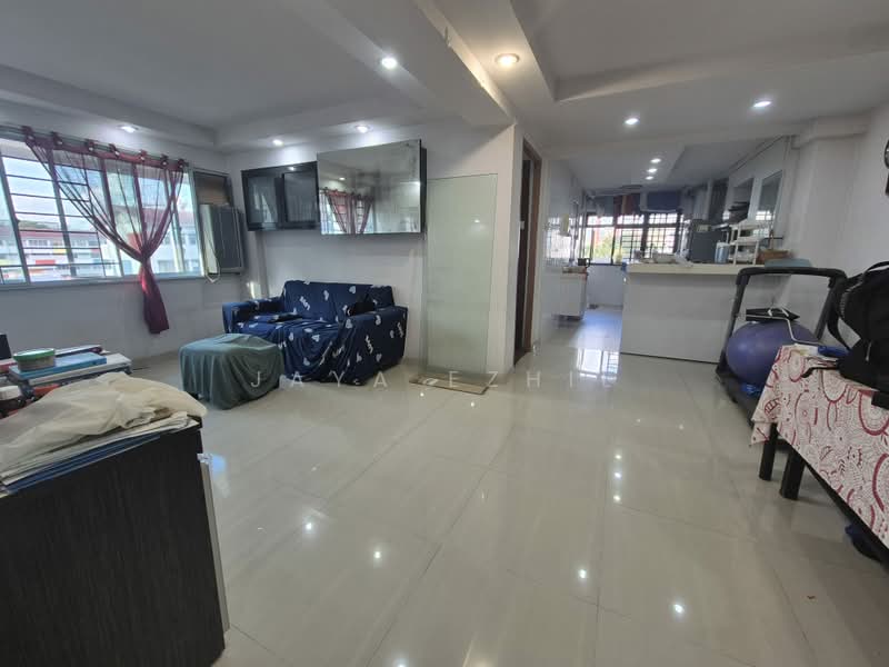 33 Teban Gardens Road, 33 Teban Gardens Road, 2 Bedrooms, 795 sqft, HDB Flat For Sale, by Jaya Ezhil, 500181823 - Living Room - PropertyGuru.com.sg
