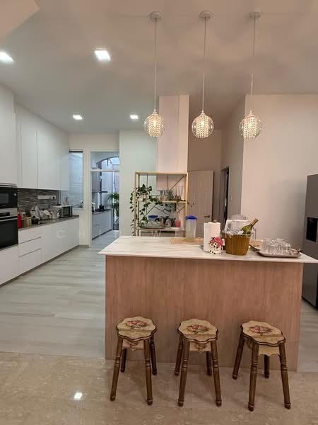 Homes at Eastwood Place, 8 Eastwood Place, 5 Bedrooms, 4,000 sqft, Terraced House For Sale, by Chin Wei NG, 500181824 - Kitchen - PropertyGuru.com.sg