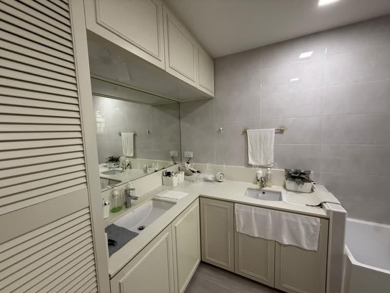 Homes at Eastwood Place, 8 Eastwood Place, 5 Bedrooms, 4,000 sqft, Terraced House For Sale, by Chin Wei NG, 500181824 - Bathroom - PropertyGuru.com.sg