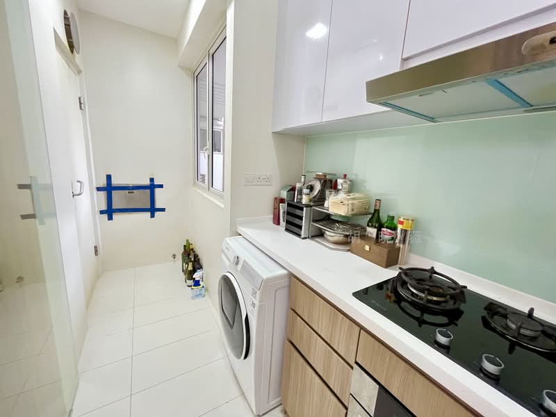 The Greenwich, 1 Seletar Road, 2 Bedrooms, 1,076 sqft, Condominium For Sale, by Amber Oh 胡晓薇, 500181845 - Kitchen - PropertyGuru.com.sg