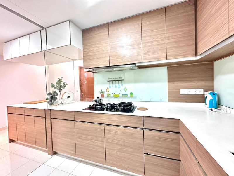 Coco Palms, 19 Pasir Ris Grove, 4 Bedrooms, 1,378 sqft, Condominium For Sale, by Andrew Yek, 500181860 - Kitchen - PropertyGuru.com.sg
