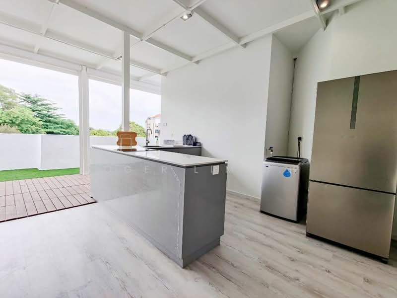Casa Pasir Ris, 201 Jalan Loyang Besar, 1 Bedroom, 950 sqft, Condominium For Rent, by Roger Lim S.P, 500181892 - Kitchen - PropertyGuru.com.sg