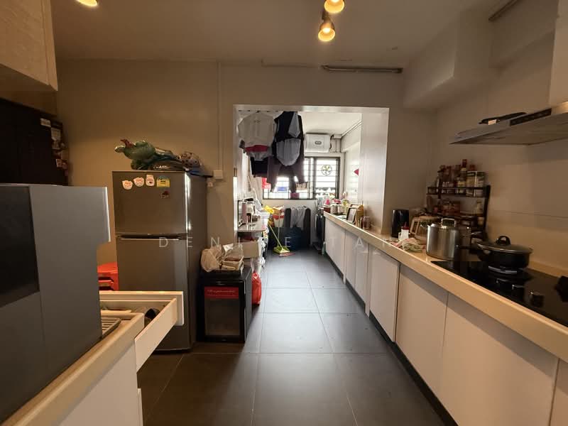 288A Jurong East Street 21, 288A Jurong East Street 21, 4 Bedrooms, 1,292 sqft, HDB Flat For Sale, by Denise Tan, 500181897 - Kitchen - PropertyGuru.com.sg