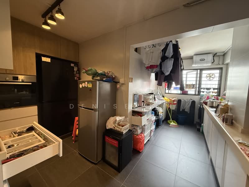 288A Jurong East Street 21, 288A Jurong East Street 21, 4 Bedrooms, 1,292 sqft, HDB Flat For Sale, by Denise Tan, 500181897 - Kitchen - PropertyGuru.com.sg