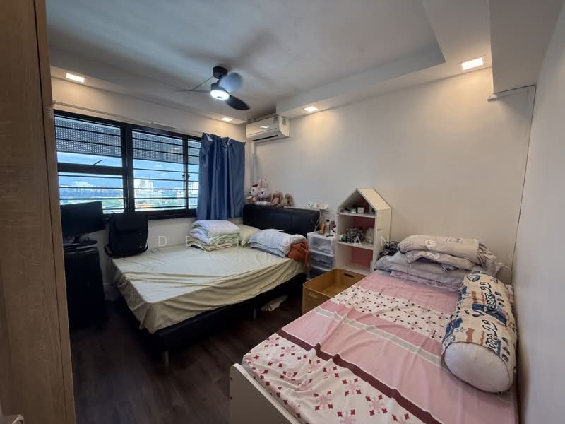 288A Jurong East Street 21, 288A Jurong East Street 21, 4 Bedrooms, 1,292 sqft, HDB Flat For Sale, by Denise Tan, 500181897 - Bedroom - PropertyGuru.com.sg