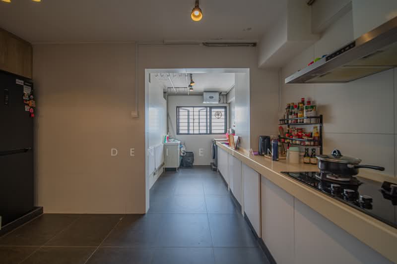 288A Jurong East Street 21, 288A Jurong East Street 21, 4 Bedrooms, 1,292 sqft, HDB Flat For Sale, by Denise Tan, 500181897 - Kitchen - PropertyGuru.com.sg