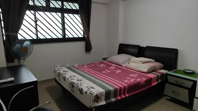332 Jurong East Avenue 1, 332 Jurong East Avenue 1, Room Rental, 200 sqft, HDB Flat For Rent, by Vera Wang, 500181900 - Bedroom - PropertyGuru.com.sg