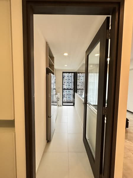 Lake Grande, 2 Jurong Lake Link, 2 Bedrooms, 861 sqft, Condominium For Rent, by Julia Zhu 朱骁雯, 500181925 - Corridor - PropertyGuru.com.sg