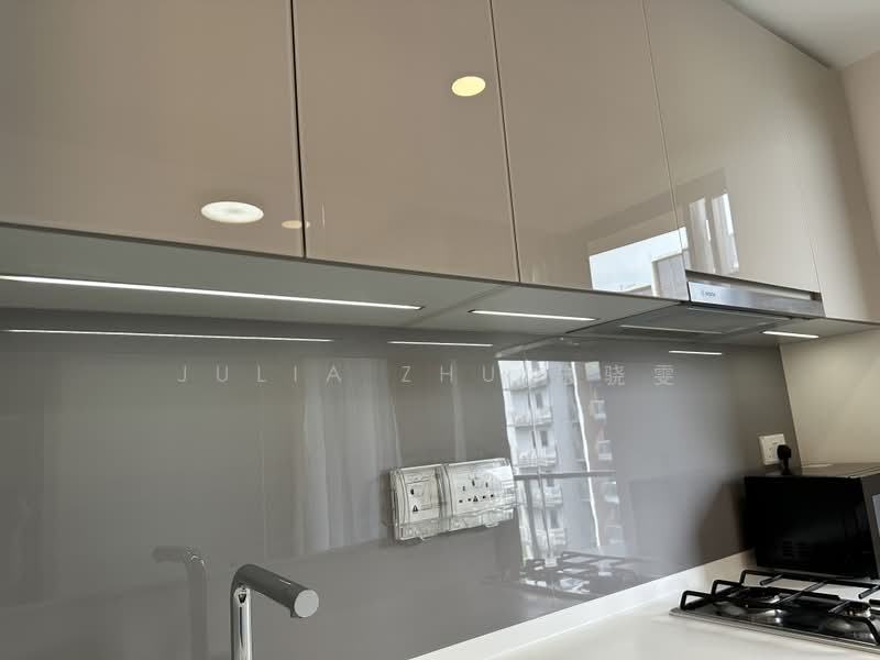 Lake Grande, 2 Jurong Lake Link, 2 Bedrooms, 861 sqft, Condominium For Rent, by Julia Zhu 朱骁雯, 500181925 - Kitchen - PropertyGuru.com.sg