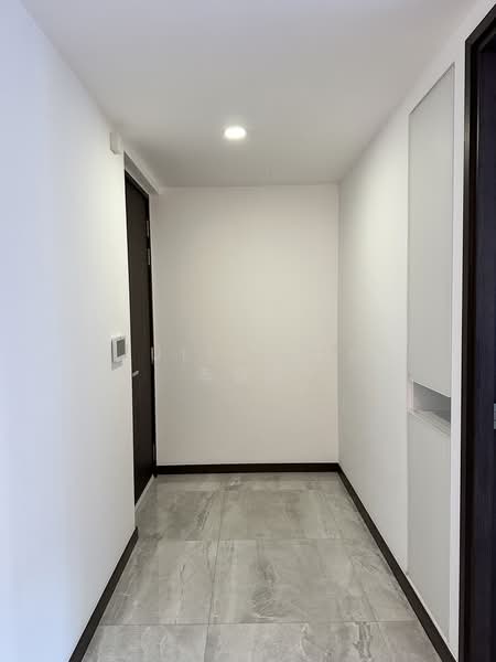 Lake Grande, 2 Jurong Lake Link, 2 Bedrooms, 861 sqft, Condominium For Rent, by Julia Zhu 朱骁雯, 500181925 - Entrance - PropertyGuru.com.sg