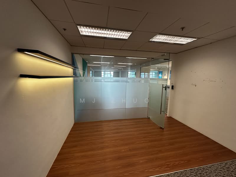Bugis Junction Towers, 230 Victoria Street, 2,895 sqft, Office For Rent, by MJ Zhuo, 500181926 - Interior - CommercialGuru.com.sg