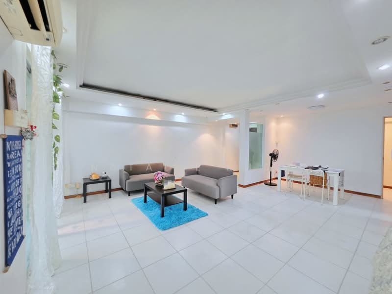 540 Woodlands Drive 16, 540 Woodlands Drive 16, 3 Bedrooms, 1,302 sqft, HDB Flat For Sale, by Natalie Khor, 500181927 - Living Room - PropertyGuru.com.sg