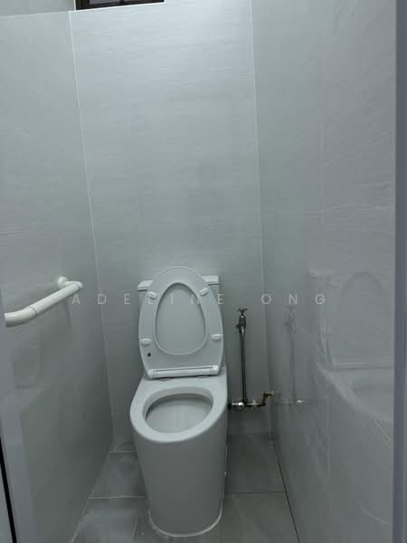 26 Tiong Bahru Road, 26 Tiong Bahru Road, 2 Bedrooms, 807 sqft, HDB Flat For Sale, by Adeline Ong, 500181944 - Bathroom - PropertyGuru.com.sg