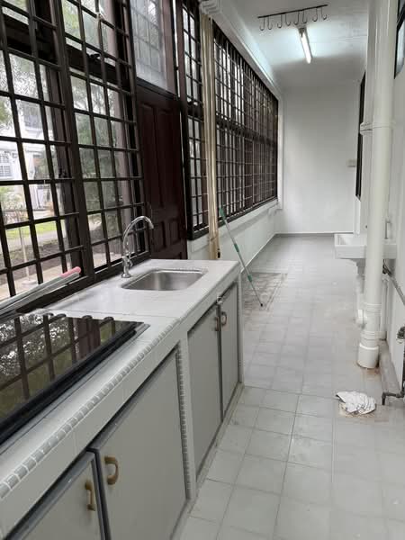 26 Tiong Bahru Road, 26 Tiong Bahru Road, 2 Bedrooms, 807 sqft, HDB Flat For Sale, by Adeline Ong, 500181944 - Kitchen - PropertyGuru.com.sg