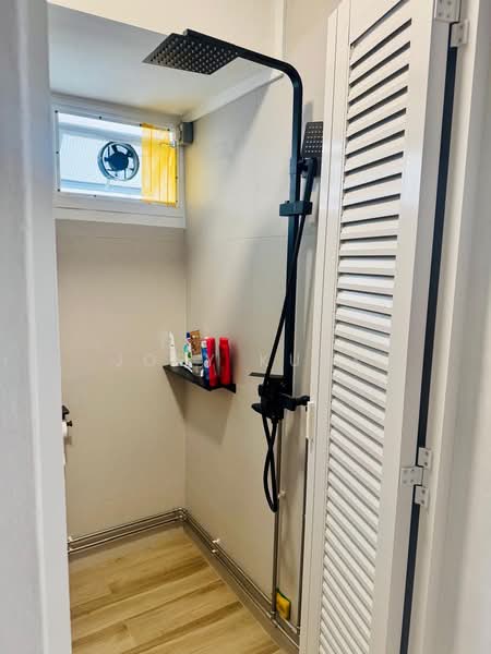 321 Ang Mo Kio Avenue 1, 321 Ang Mo Kio Avenue 1, Room Rental, 150 sqft, HDB Flat For Rent, by Joey Kuok, 500181952 - Bathroom - PropertyGuru.com.sg