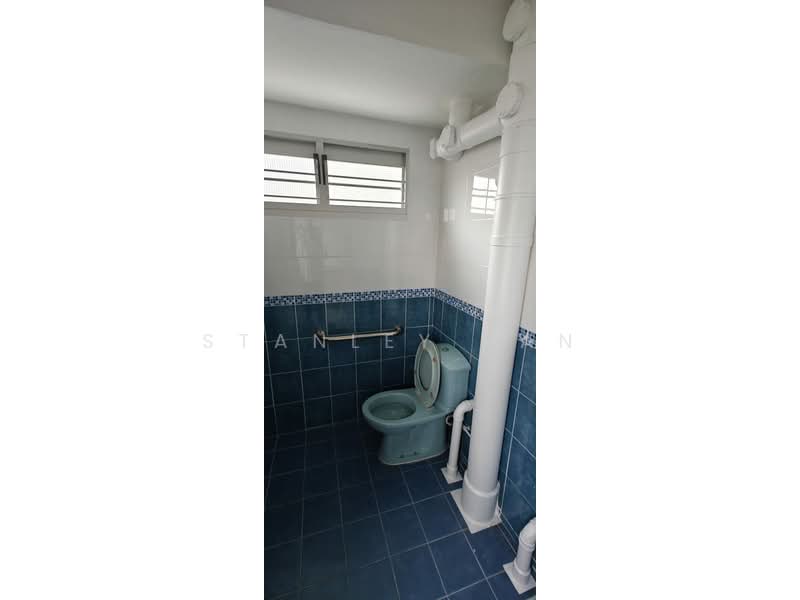 77 Telok Blangah Drive, 77 Telok Blangah Drive, 2 Bedrooms, 721 sqft, HDB Flat For Sale, by Stanley Tan, 500181956 - Bathroom - PropertyGuru.com.sg