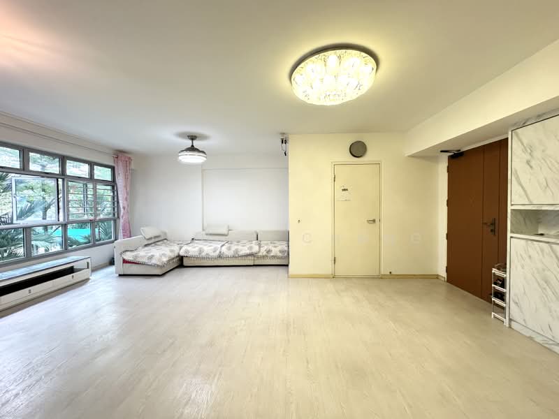 815B Choa Chu Kang Avenue 7, 815B Choa Chu Kang Avenue 7, 3 Bedrooms, 1,216 sqft, HDB Flat For Sale, by Edmund Chang, 500181964 - Living Room - PropertyGuru.com.sg