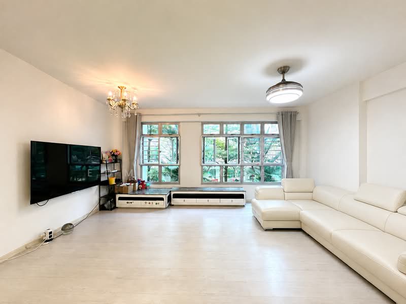815B Choa Chu Kang Avenue 7, 815B Choa Chu Kang Avenue 7, 3 Bedrooms, 1,216 sqft, HDB Flat For Sale, by Edmund Chang, 500181964 - Living Room - PropertyGuru.com.sg
