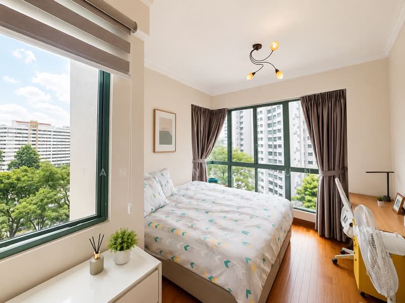Palm Gardens, 2E Hong San Walk, 3 Bedrooms, 1,216 sqft, Condominium For Sale, by Tan Yong Zhun, 500181967 - Bedroom - PropertyGuru.com.sg