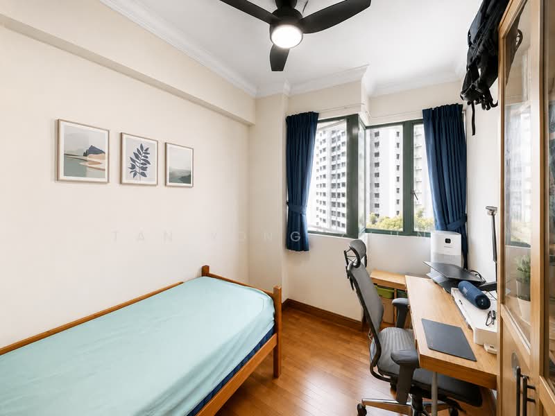 Palm Gardens, 2E Hong San Walk, 3 Bedrooms, 1,216 sqft, Condominium For Sale, by Tan Yong Zhun, 500181967 - Bedroom - PropertyGuru.com.sg