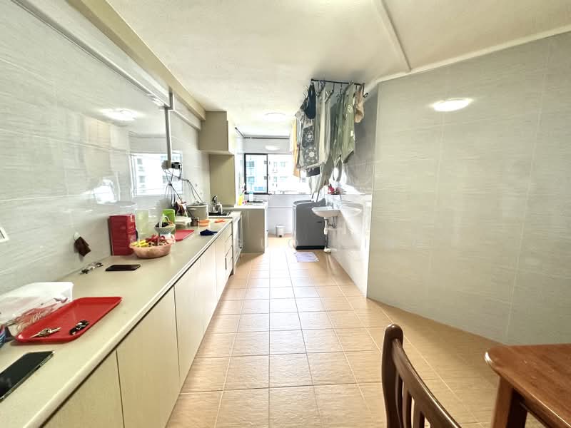 456 Jurong West Street 41, 456 Jurong West Street 41, 3 Bedrooms, 1,076 sqft, HDB Flat For Sale, by Neo Guo Xing, 500181973 - Kitchen - PropertyGuru.com.sg