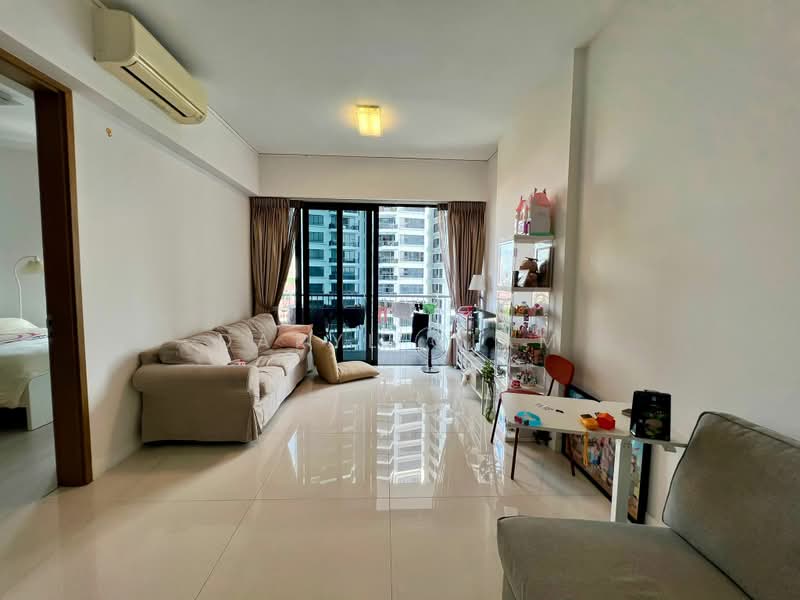 d'Leedon (Former Farrer Court), 11 Leedon Heights, 2 Bedrooms, 635 sqft, Condominium For Sale, by Daryl Giam, 500181976 - Living Room - PropertyGuru.com.sg