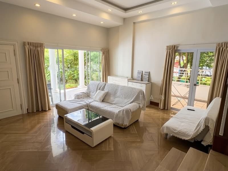 Chwee Chian Road, Pasir Panjang, , 5 Bedrooms, 3,500 sqft, Corner Terrace For Sale, by Maureen Tan, 500181982 - Living Room - PropertyGuru.com.sg