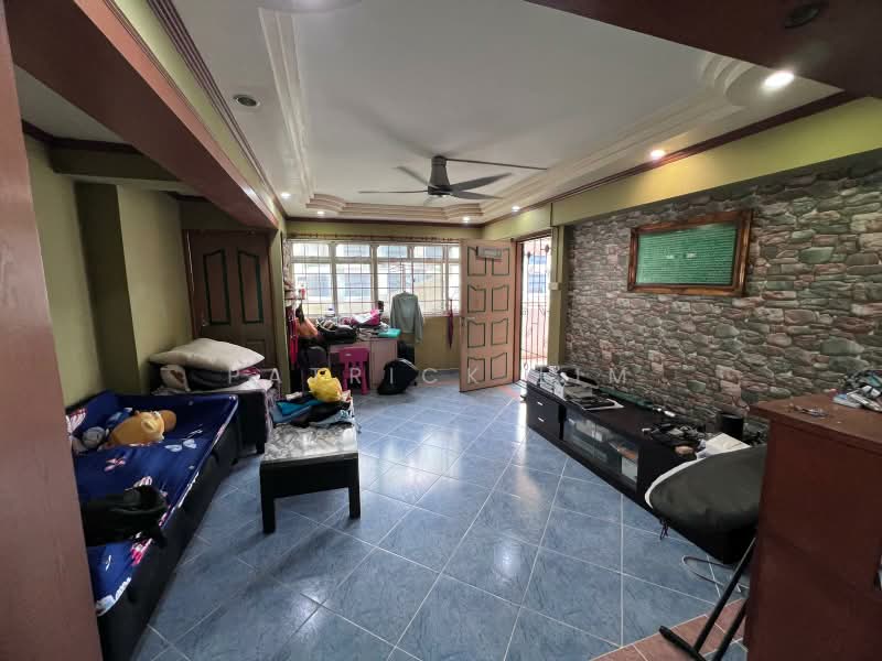 774 Woodlands Crescent, 774 Woodlands Crescent, 3 Bedrooms, 1,001 sqft, HDB Flat For Sale, by Patrick Lim, 500181984 - Living Room - PropertyGuru.com.sg