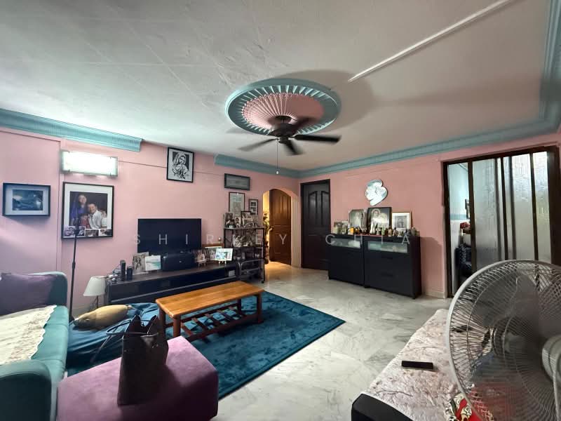 228 Lorong 8 Toa Payoh, 228 Lorong 8 Toa Payoh, 3 Bedrooms, 883 sqft, HDB Flat For Sale, by Shirley Chia, 500181998 - Living Room - PropertyGuru.com.sg