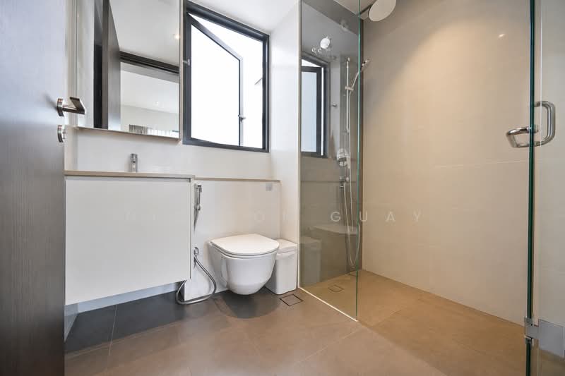 400k below value! FH 4B4B + Utility, Near MRT, TOP 2023, , 4 Bedrooms, 1,292 sqft, Condominium For Sale, by Nickson Guay, 500182001 - Bathroom - PropertyGuru.com.sg
