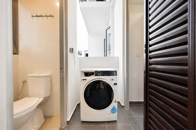 400k below value! FH 4B4B + Utility, Near MRT, TOP 2023, , 4 Bedrooms, 1,292 sqft, Condominium For Sale, by Nickson Guay, 500182001 - Bathroom - PropertyGuru.com.sg