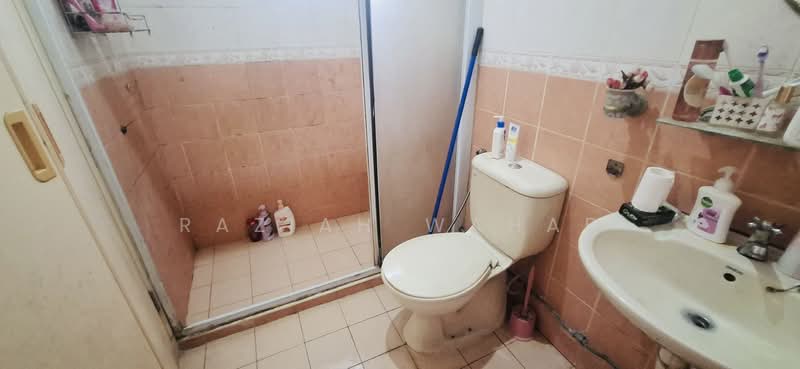 319B Anchorvale Drive, 319B Anchorvale Drive, 3 Bedrooms, 968 sqft, HDB Flat For Sale, by Raziah Wahab, 500182009 - Bathroom - PropertyGuru.com.sg