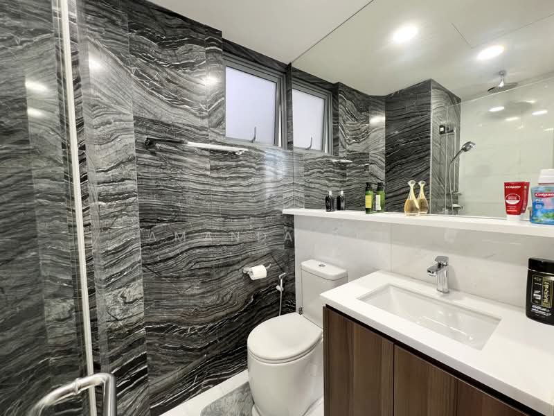 8M Residences, 8 Margate Road, 3 Bedrooms, 1,841 sqft, Condominium For Rent, by Amanda Peh, 500182017 - Master Bathroom - PropertyGuru.com.sg