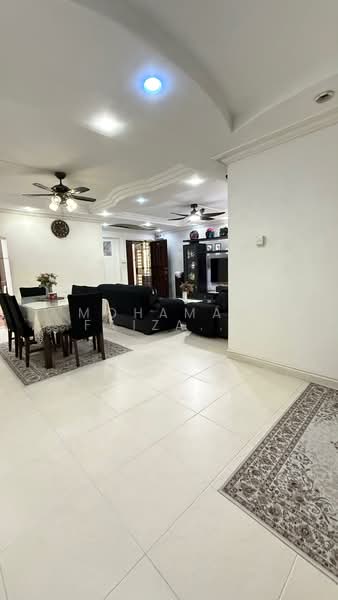 259C Compassvale Road, 259C Compassvale Road, 3 Bedrooms, 1,184 sqft, HDB Flat For Sale, by Mohamad Faizal Bin Hanafi, 500182022 - Living Room - PropertyGuru.com.sg