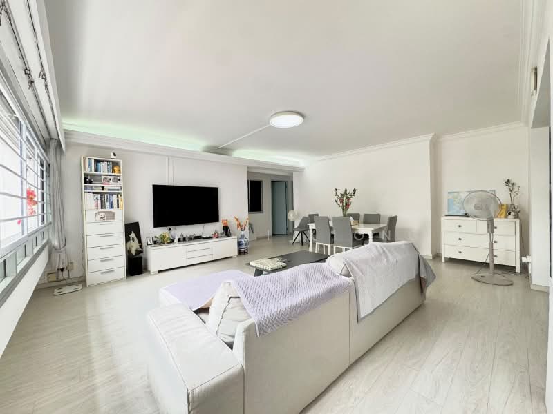 242 Pasir Ris Street 21, 242 Pasir Ris Street 21, 4 Bedrooms, 1,593 sqft, HDB Flat For Sale, by Ang Pei Xiong, 500182047 - Living Room - PropertyGuru.com.sg