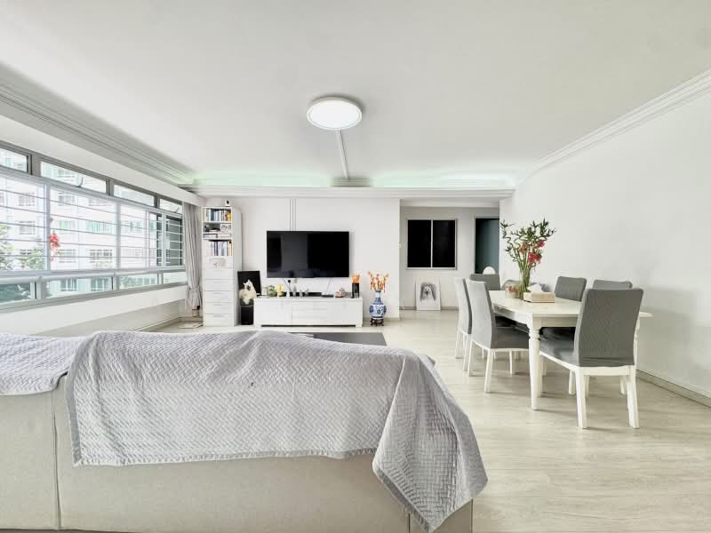 242 Pasir Ris Street 21, 242 Pasir Ris Street 21, 4 Bedrooms, 1,593 sqft, HDB Flat For Sale, by Ang Pei Xiong, 500182047 - Living Room - PropertyGuru.com.sg