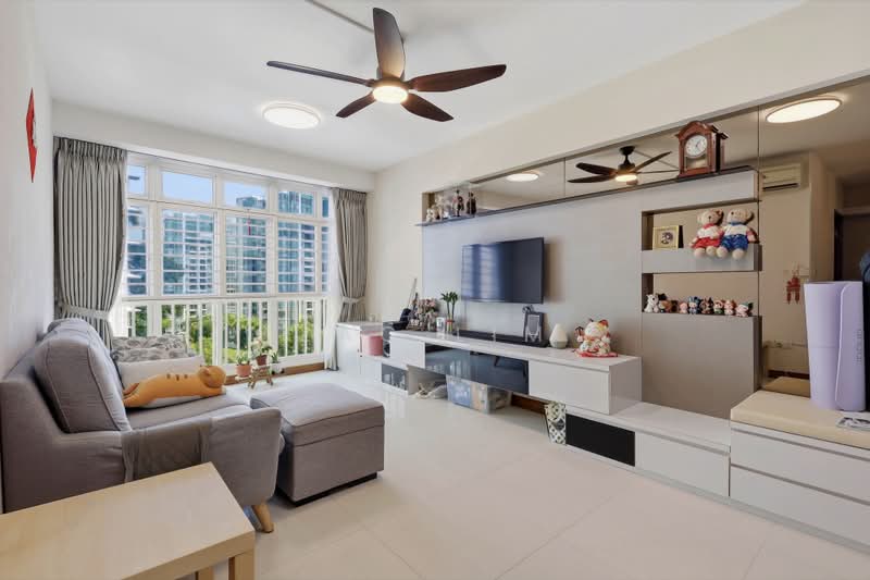 265A Compassvale Link, 265A Compassvale Link, 3 Bedrooms, 990 sqft, HDB Flat For Sale, by Zac Lim, 500182054 - Living Room - PropertyGuru.com.sg