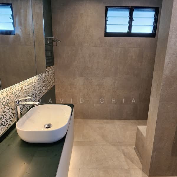Watten Heights, Watten Heights, Hillcrest Rd, Watten Estate Rd, Watten Dr, 6 Bedrooms, 4,490 sqft, Semi-Detached House For Rent, by David Chia, 500182060 - Bathroom - PropertyGuru.com.sg