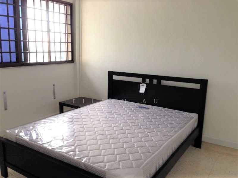 32 Holland Close, 32 Holland Close, 2 Bedrooms, 700 sqft, HDB Flat For Rent, by Eileen Au, 500182070 - Bedroom - PropertyGuru.com.sg