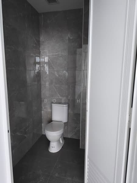 mandai estate, , 1,722 sqft, Factory / Workshop (B2) For Sale, by Bob Ho, 500182077 - Bathroom - CommercialGuru.com.sg