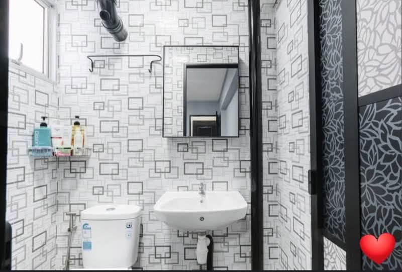425 Bedok North Road, 425 Bedok North Road, Room Rental, 120 sqft, HDB Flat For Rent, by Agent Rizal, 500182087 - Bathroom - PropertyGuru.com.sg