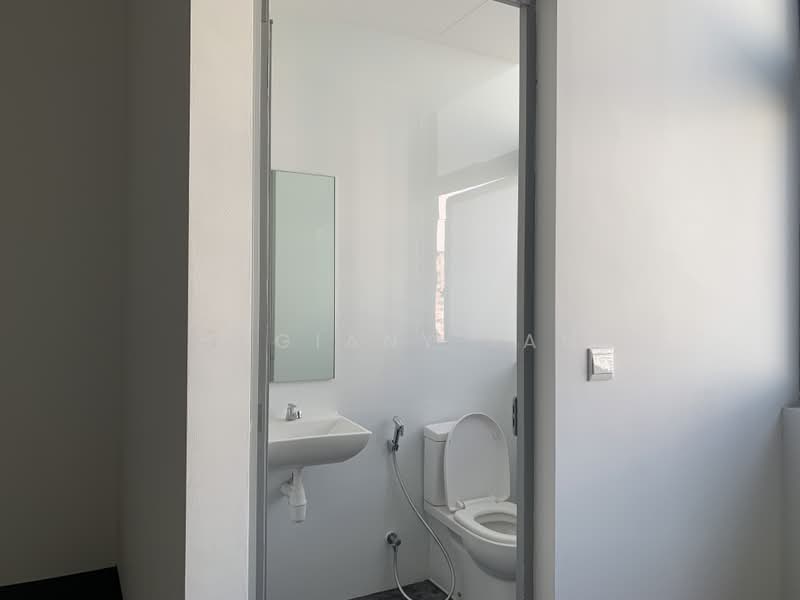 Nordcom I, 3D Gambas Crescent, 1,668 sqft, Light Industrial (B1) For Rent, by Sugiany Tan, 500182091 - Bathroom - CommercialGuru.com.sg