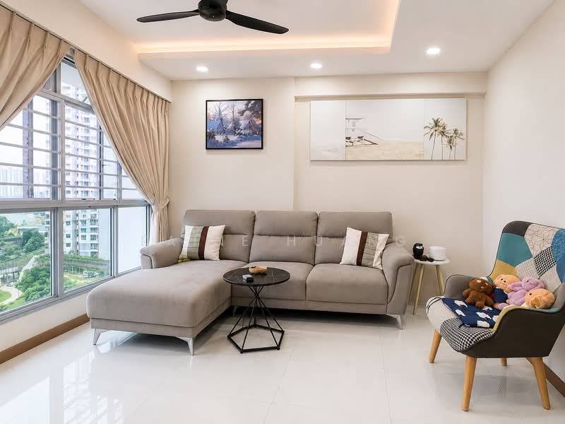 422B Northshore Drive, 422B Northshore Drive, 3 Bedrooms, 1,001 sqft, HDB Flat For Sale, by Raine Huang, 500182092 - Living Room - PropertyGuru.com.sg