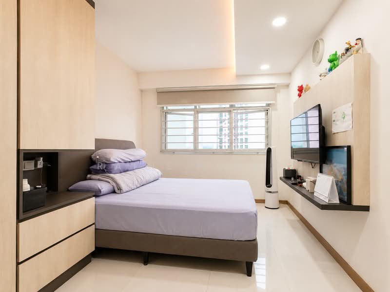 422B Northshore Drive, 422B Northshore Drive, 3 Bedrooms, 1,001 sqft, HDB Flat For Sale, by Raine Huang, 500182092 - Bedroom - PropertyGuru.com.sg