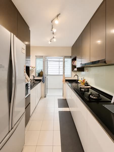 504C Yishun Street 51, 504C Yishun Street 51, 3 Bedrooms, 1,001 sqft, HDB Flat For Sale, by MOHD FARID, 500182105 - Kitchen - PropertyGuru.com.sg