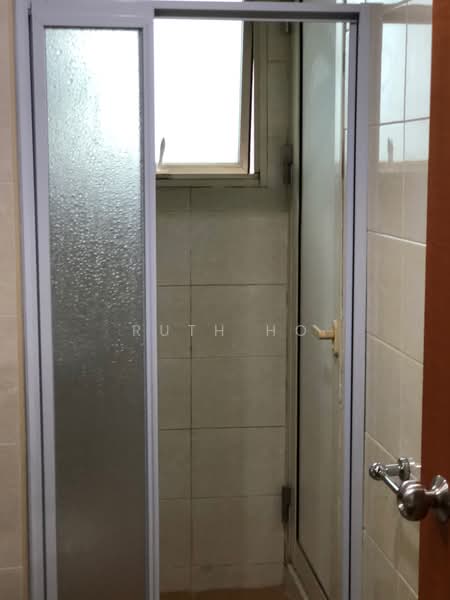 Lilydale, 550 Yishun Ave 6, 3 Bedrooms, 1,196 sqft, Condominium For Rent, by Ruth Ho, 500182109 - Bathroom - PropertyGuru.com.sg