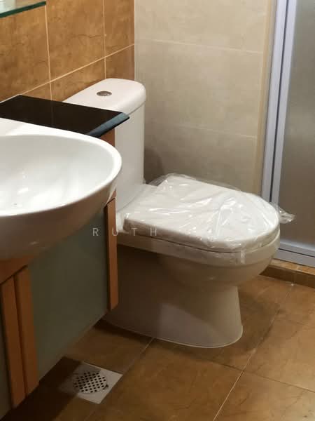 Lilydale, 550 Yishun Ave 6, 3 Bedrooms, 1,196 sqft, Condominium For Rent, by Ruth Ho, 500182109 - Bathroom - PropertyGuru.com.sg