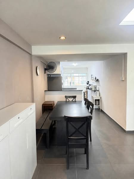220 Serangoon Avenue 4, 220 Serangoon Avenue 4, 3 Bedrooms, 980 sqft, HDB Flat For Sale, by Lawrence Lim, 500182130 - Dining Room - PropertyGuru.com.sg
