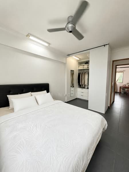 220 Serangoon Avenue 4, 220 Serangoon Avenue 4, 3 Bedrooms, 980 sqft, HDB Flat For Sale, by Lawrence Lim, 500182130 - Bedroom - PropertyGuru.com.sg