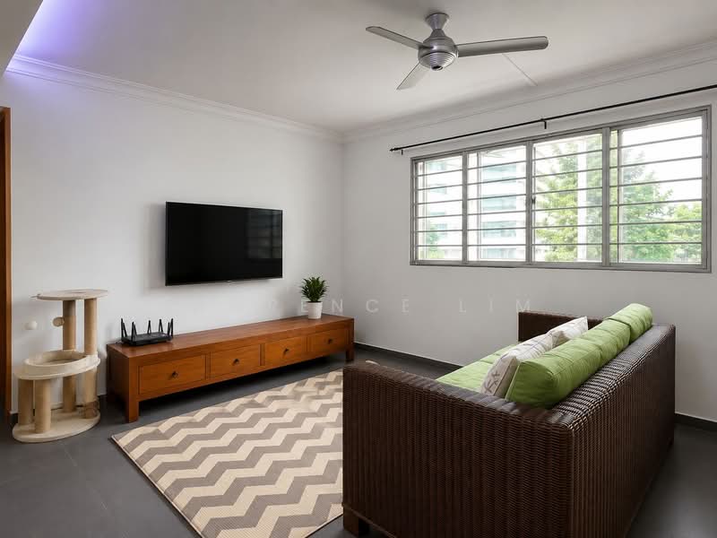 220 Serangoon Avenue 4, 220 Serangoon Avenue 4, 3 Bedrooms, 980 sqft, HDB Flat For Sale, by Lawrence Lim, 500182130 - Living Room - PropertyGuru.com.sg